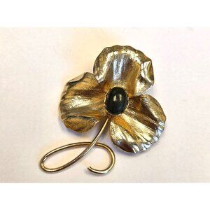 Vintage Gold Tone Clover Leaf Brooch With Green Center Stone